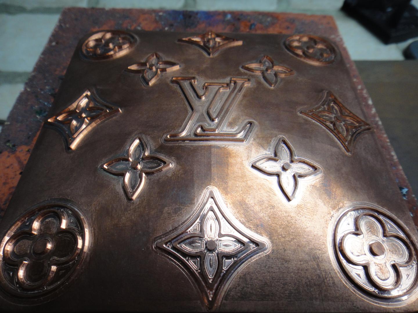 LE PRESSE-PAPIER - 2012