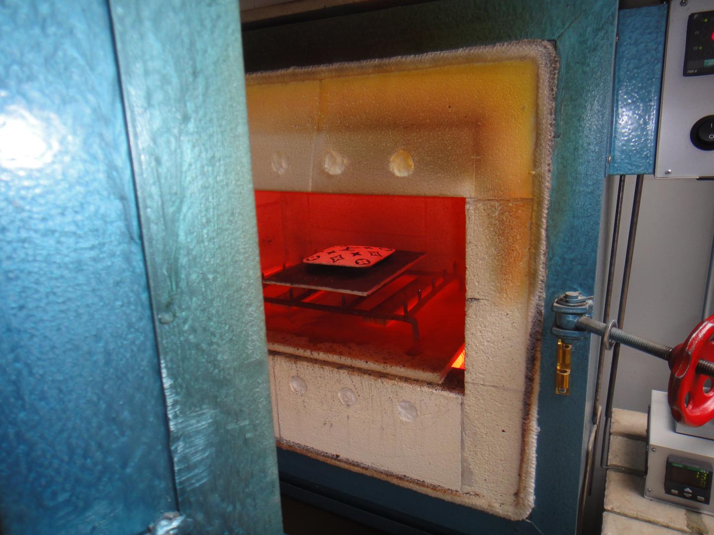 LE PRESSE-PAPIER - 2012