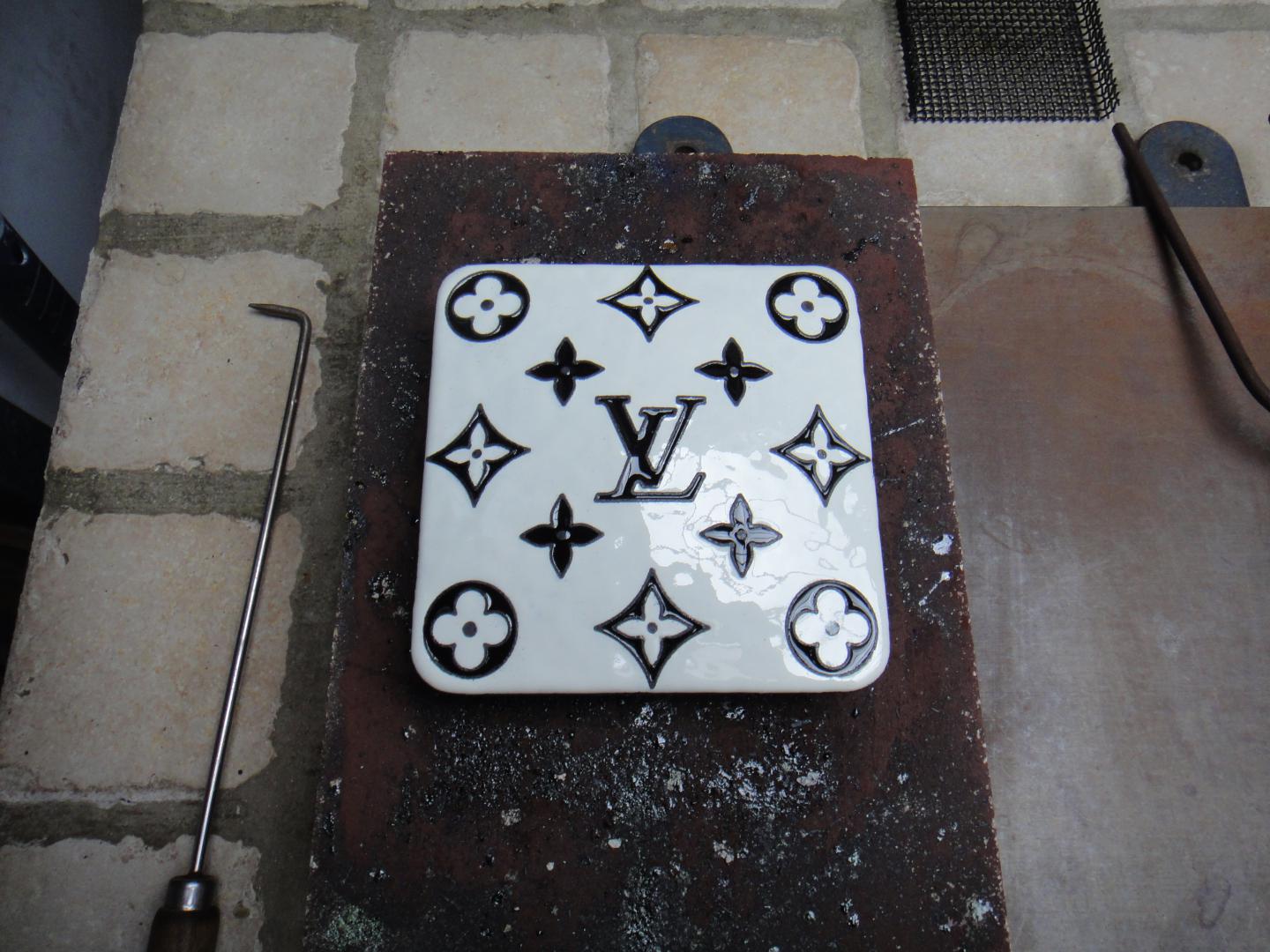 LE PRESSE-PAPIER - 2012